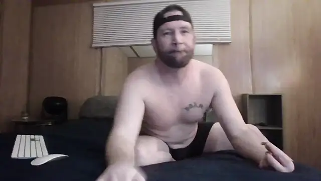 Snapshot of Edward_LongCock chatting on May 6, 2026, 1:42 am Edward LongCock online show from May 6, 2026, 1:42 am