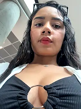  Luana online show from October 28, 2025, 7:57 pm