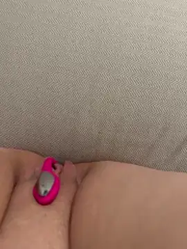 luisa1 online show from April 2, 2026, 7:53 pm