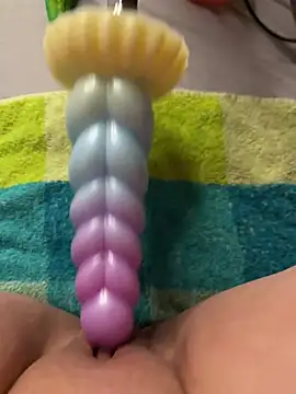 luisa1 online show from March 10, 2025, 7:40 pm