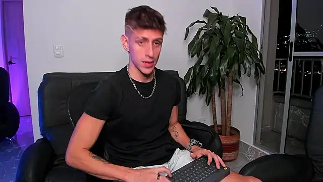 Jasperjoness online show from March 4, 2025, 3:33 am