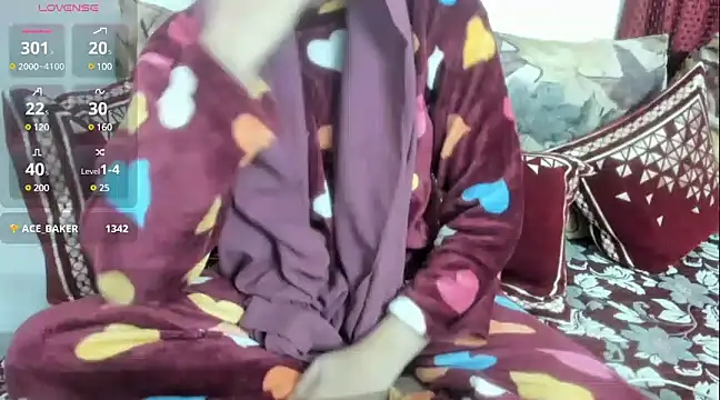 Reika 01 online show from December 8, 2024, 2:46 am