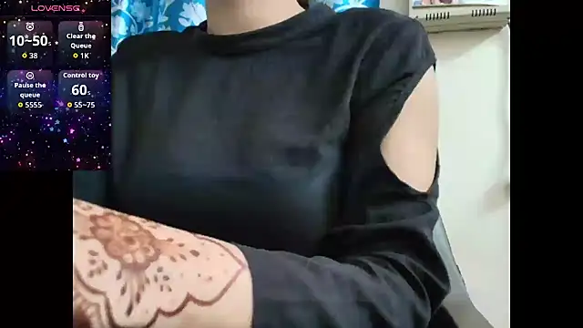 Snapshot of Reika_01 chatting on March 25, 2026, 10:19 pm Reika 01 online show from March 25, 2026, 10:19 pm
