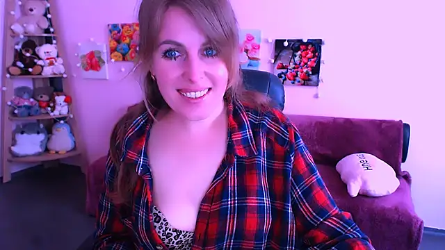 Hot Milady online show from April 27, 2026, 7:39 am