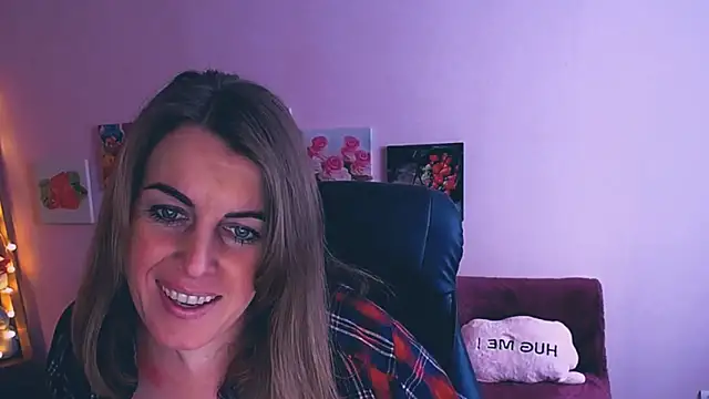 Snapshot of Hot_Milady chatting on February 5, 2025, 7:39 am Hot Milady online show from February 5, 2025, 7:39 am