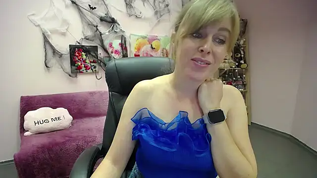 Snapshot of Hot_Milady chatting on October 16, 2025, 7:38 am Hot Milady online show from October 16, 2025, 7:38 am