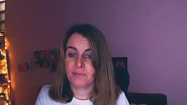 Snapshot of Hot_Milady chatting on January 27, 2025, 7:14 am Hot Milady online show from January 27, 2025, 7:14 am