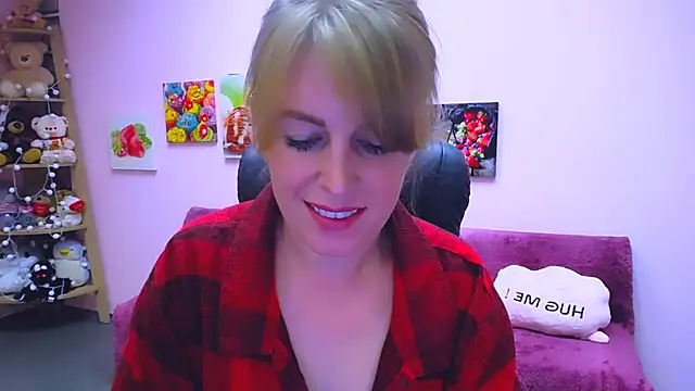 Snapshot of Hot_Milady chatting on September 23, 2025, 7:15 am Hot Milady online show from September 23, 2025, 7:15 am