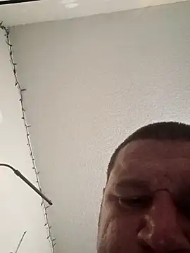 cockplay85 online show from June 11, 2026, 4:04 pm