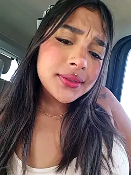 Snapshot of Mariangel_11 chatting on October 6, 2025, 2:18 pm Mariangel 11 online show from October 6, 2025, 2:18 pm