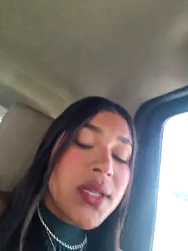 Snapshot of Mariangel_11 chatting on October 20, 2025, 2:17 pm Mariangel 11 online show from October 20, 2025, 2:17 pm