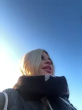 Snapshot of MacTroy chatting on March 3, 2026, 4:03 pm MacTroy online show from March 3, 2026, 4:03 pm