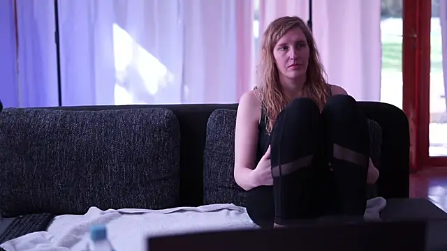 MacTroy online show from March 20, 2025, 12:32 pm