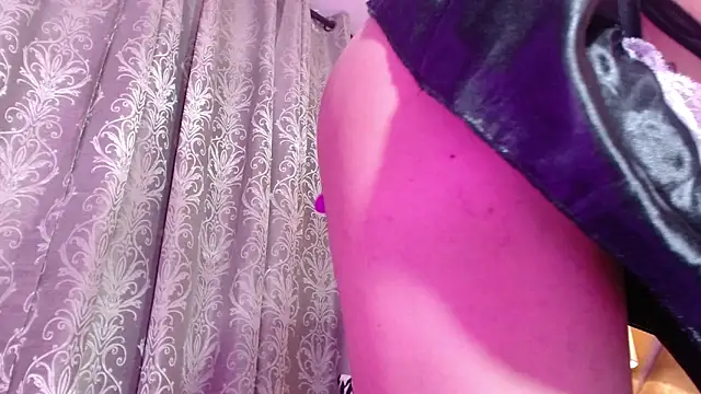 Snapshot of giselle_ocampo chatting on March 15, 2025, 1:29 pm giselle ocampo online show from March 15, 2025, 1:29 pm