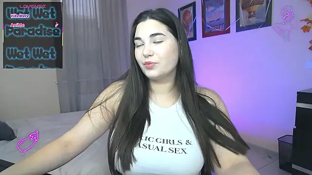 Snapshot of Lillianhot68 chatting on February 4, 2026, 7:47 am Lillianhot68 online show from February 4, 2026, 7:47 am