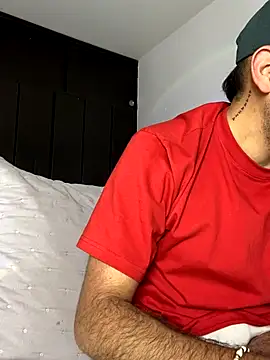 JuanZapata33 online show from October 15, 2025, 9:45 pm