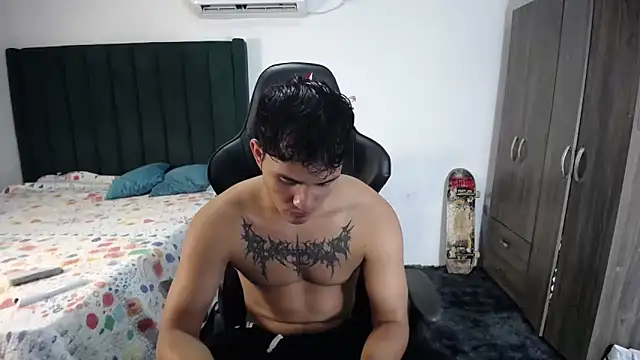 man dur07 online show from February 19, 2025, 6:21 pm