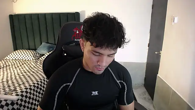 man dur07 online show from November 5, 2025, 6:33 pm