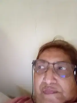 florecita69 online show from November 13, 2025, 6:34 pm