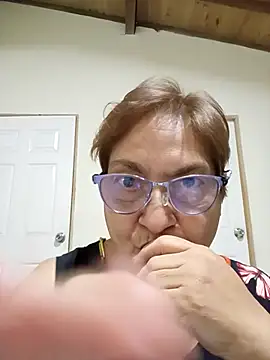 florecita69 online show from December 2, 2025, 2:56 am