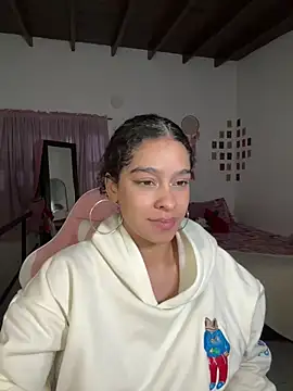 Snapshot of Arteatenea__ chatting on April 30, 2026, 1:56 am Arteatenea online show from April 30, 2026, 1:56 am