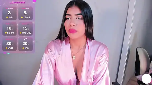  Mia Wallace online show from February 6, 2025, 7:51 pm