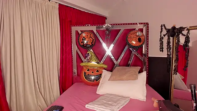 Snapshot of MicaelaHot_ chatting on October 28, 2025, 3:07 am MicaelaHot online show from October 28, 2025, 3:07 am