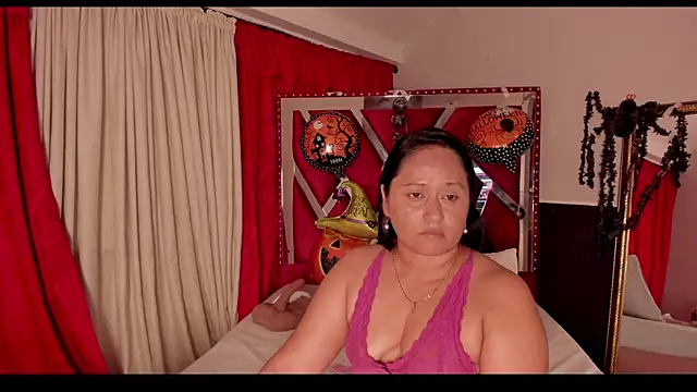 Snapshot of MicaelaHot_ chatting on October 22, 2025, 3:28 am MicaelaHot online show from October 22, 2025, 3:28 am