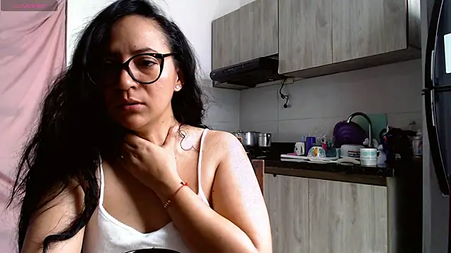 mariamulata online show from May 1, 2026, 6:02 pm