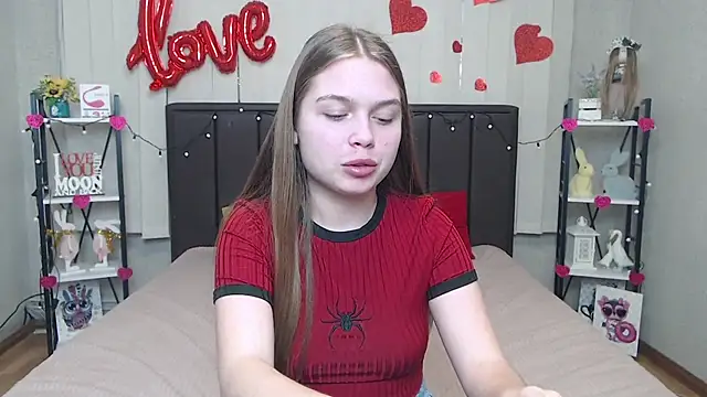 LaraPika online show from March 20, 2025, 3:04 pm