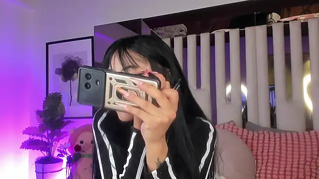 Kitty Eliffe online show from October 3, 2025, 10:55 pm