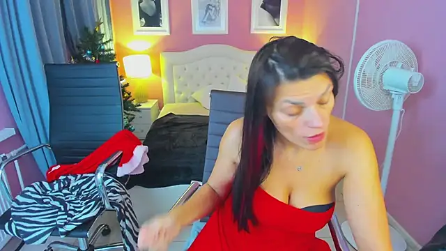 EricaAndPenelopa online show from December 30, 2024, 4:53 am