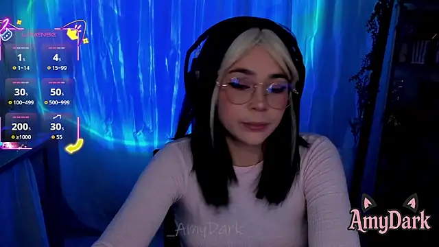 Snapshot of _AmyDark chatting on September 23, 2025, 10:17 pm AmyDark online show from September 23, 2025, 10:17 pm