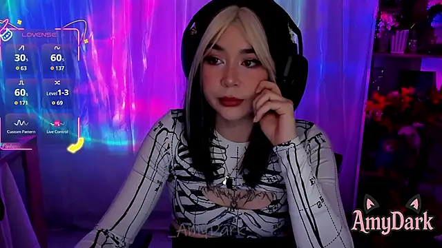 Snapshot of _AmyDark chatting on September 18, 2025, 12:02 am AmyDark online show from September 18, 2025, 12:02 am