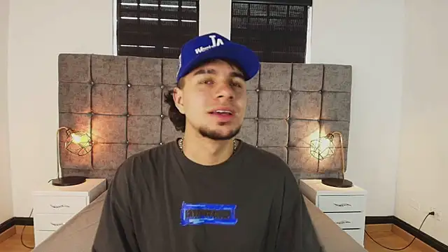 Amadeo Wild online show from March 7, 2025, 1:51 pm