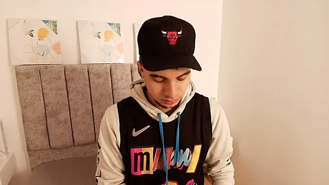 Amadeo Wild online show from January 30, 2025, 3:40 pm