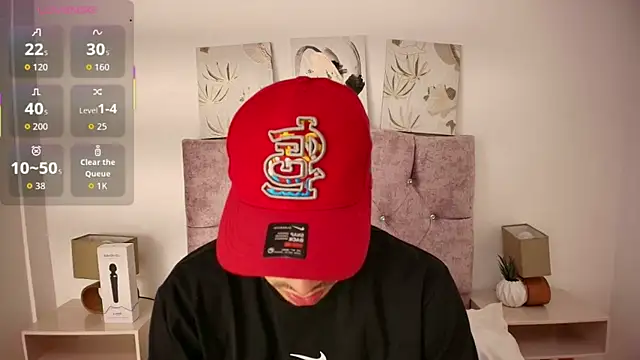 Amadeo Wild online show from September 14, 2025, 8:42 pm