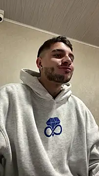 Amadeo Wild online show from September 23, 2025, 2:18 am