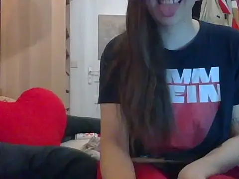 PearMaki online show from December 4, 2024, 4:10 pm