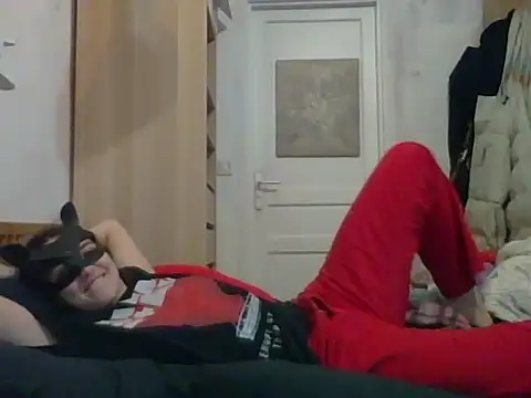 PearMaki online show from December 4, 2024, 7:17 pm