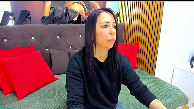 LauraSin online show from March 23, 2026, 4:23 am