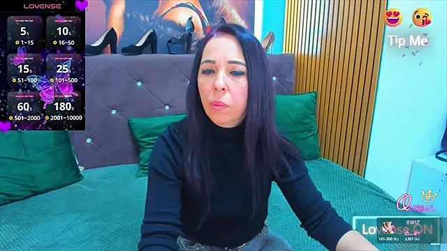 LauraSin online show from February 4, 2026, 6:58 pm