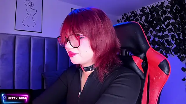 Kitty Gang online show from October 14, 2025, 2:56 am