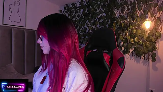 Kitty Gang online show from September 9, 2025, 2:21 am