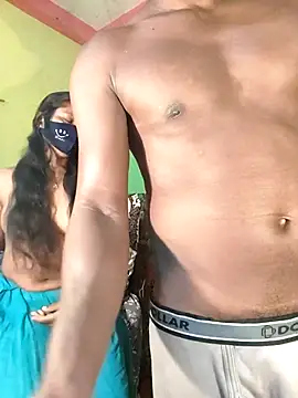 indiancouple09 online show from April 17, 2026, 10:01 pm