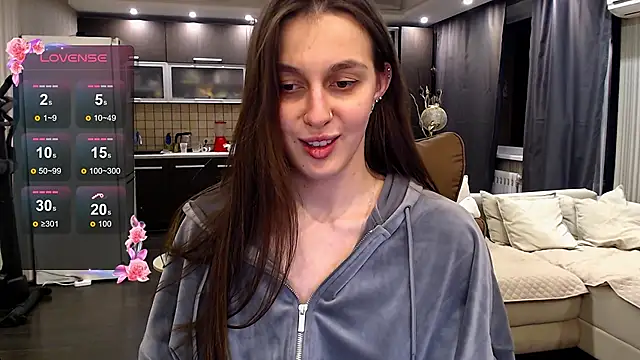 Doll Jasmine  online show from March 18, 2026, 1:31 am