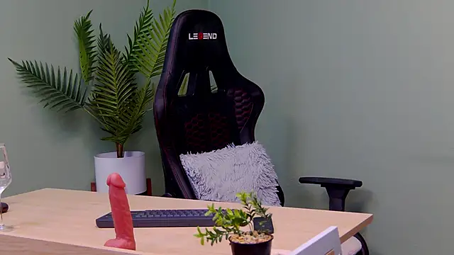 AngellaWhitte online show from February 24, 2025, 5:42 pm