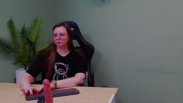 AngellaWhitte online show from March 17, 2025, 5:01 am