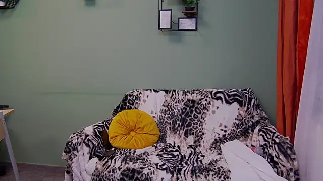 AngellaWhitte online show from March 11, 2025, 11:23 am