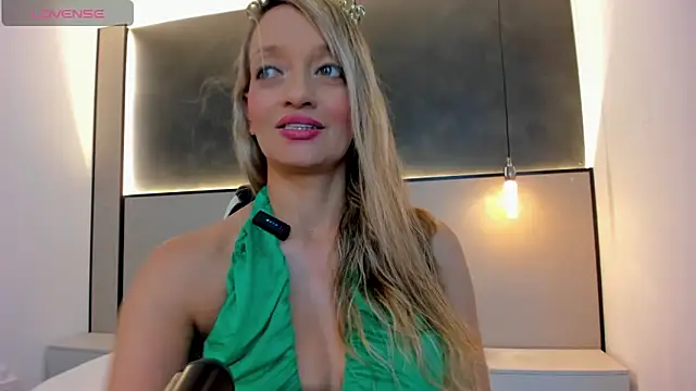 Snapshot of emma_collson chatting on September 11, 2025, 2:33 am emma collson online show from September 11, 2025, 2:33 am